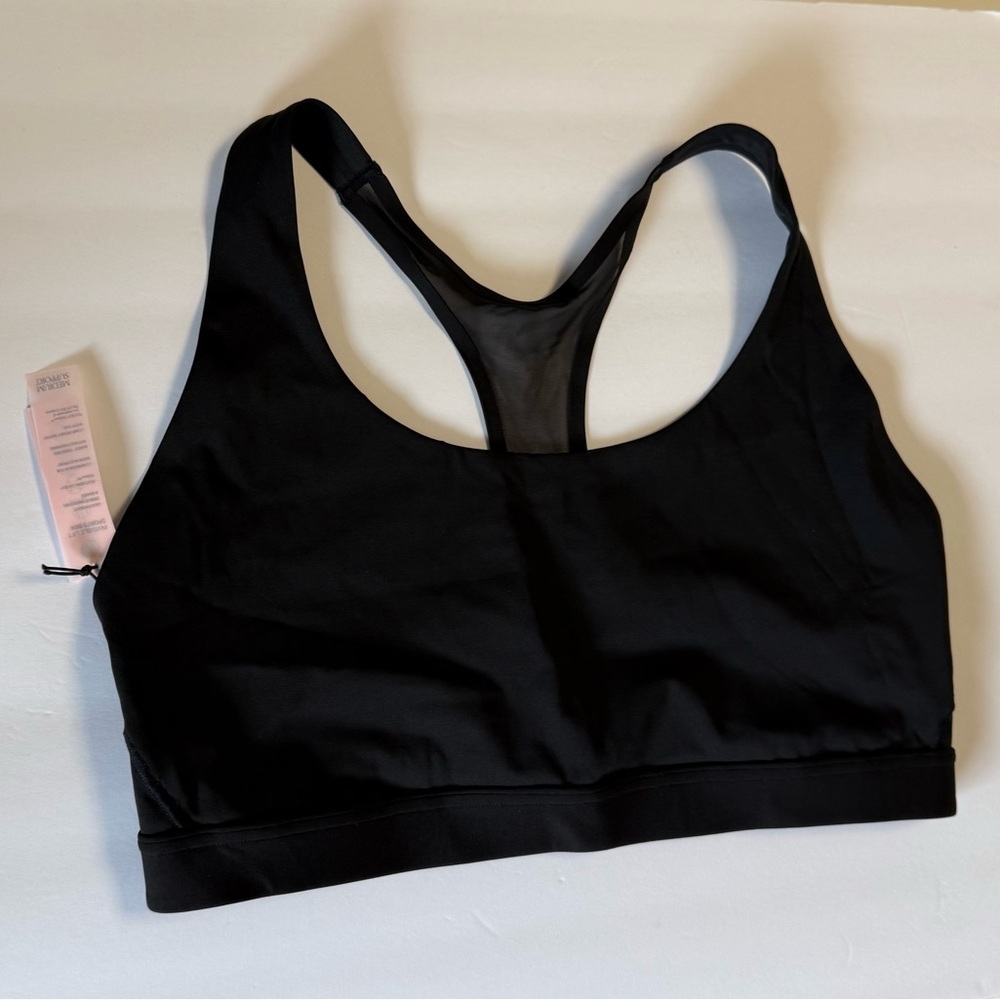 VICTORIAS SECRET Racerback VSPort
Bra Black medium WORKOUT NWT NEW